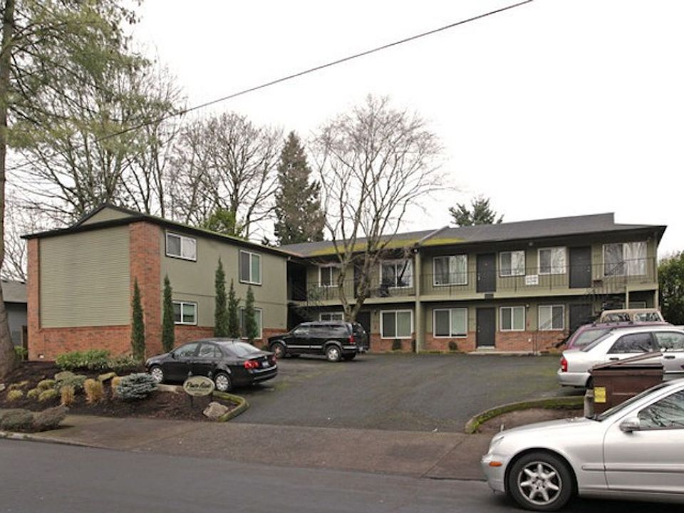 1st image of 2511-2529 SE Pine St #2527