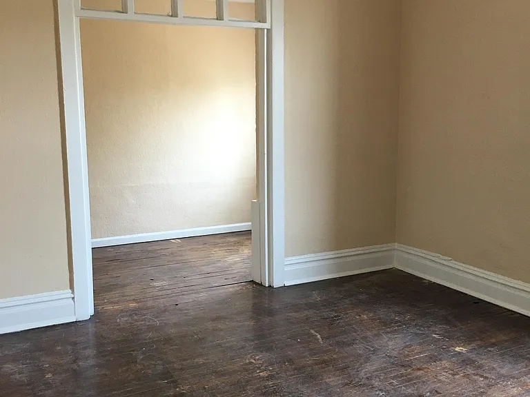 3419 La Luz Ave #2 — Photo 8
