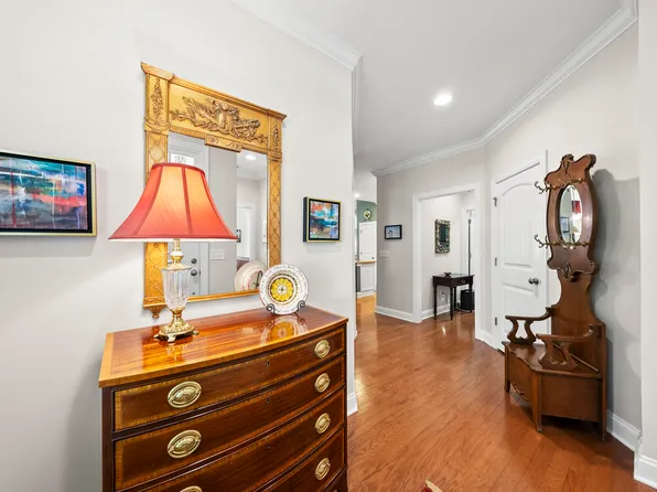 92 Heatherwood Dr, Chapel Hill, NC 27516