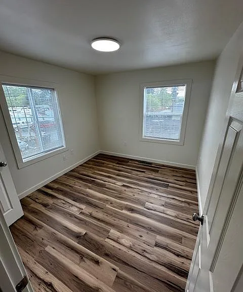 3240 Knox Butte Ave NE — Photo 7