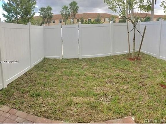 4th image of 3276 W 92nd Pl Unit 3276
