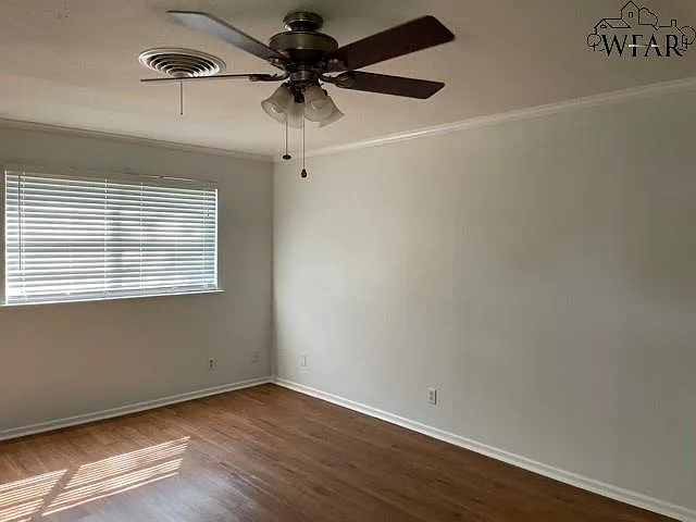 3 bed, 2.0 bath, 1293 sqft, $1,495 — Photo 2
