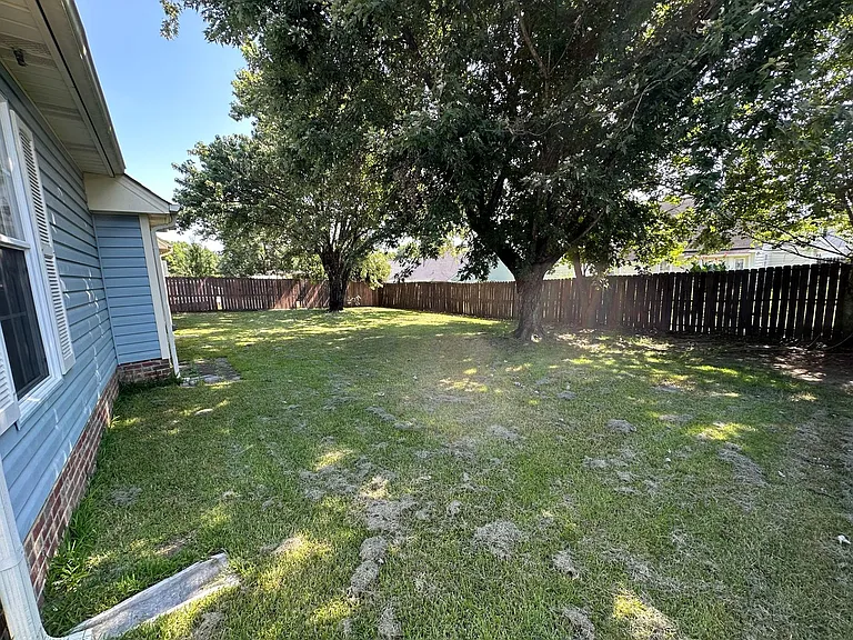 1519 Pinebrook Dr — Photo 7