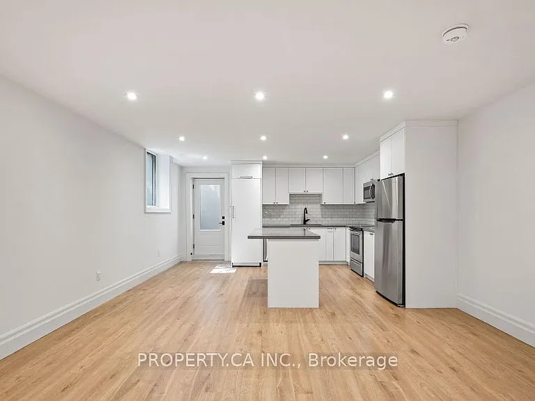 119 Invermay Ave — Photo 3