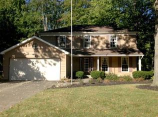 3820 Woodpath Trl, Westlake, OH