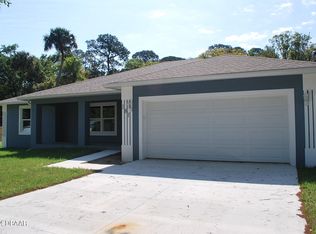 181 N Putnam Grove Rd, Oak Hill, FL 32759