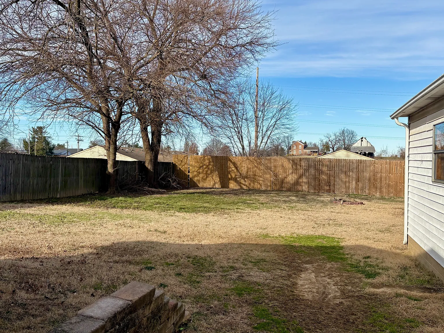 3 bed, 1224 sqft, $1,250 — Photo 2