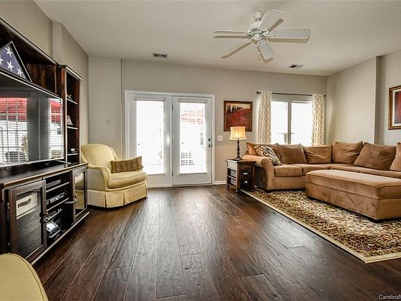 4th image of 9541 Glenashley Dr #Na