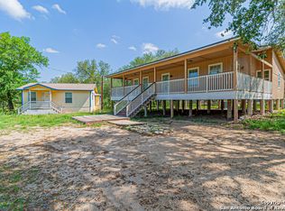 180 Brandon Way, Poteet, TX 78065