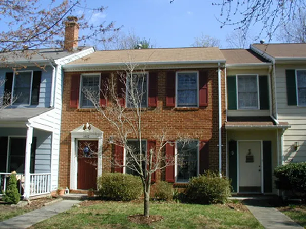 1402 Minor Ridge Ct, Charlottesville, VA 22901