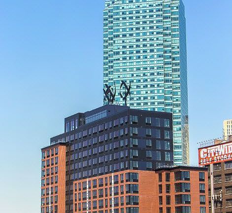 4th image of 4550 Pearson St APT 15F
