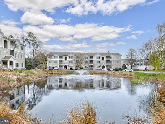 2nd image of 100 Cascade Ln Unit 108
