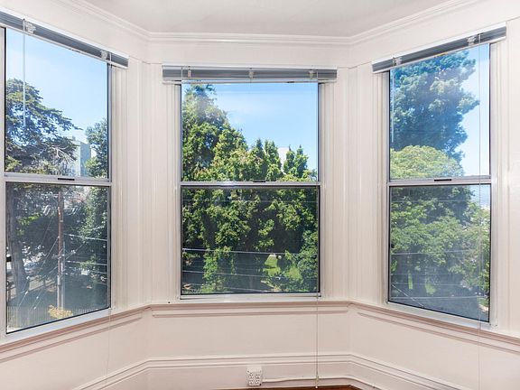 4th image of 2614 Gough St #5