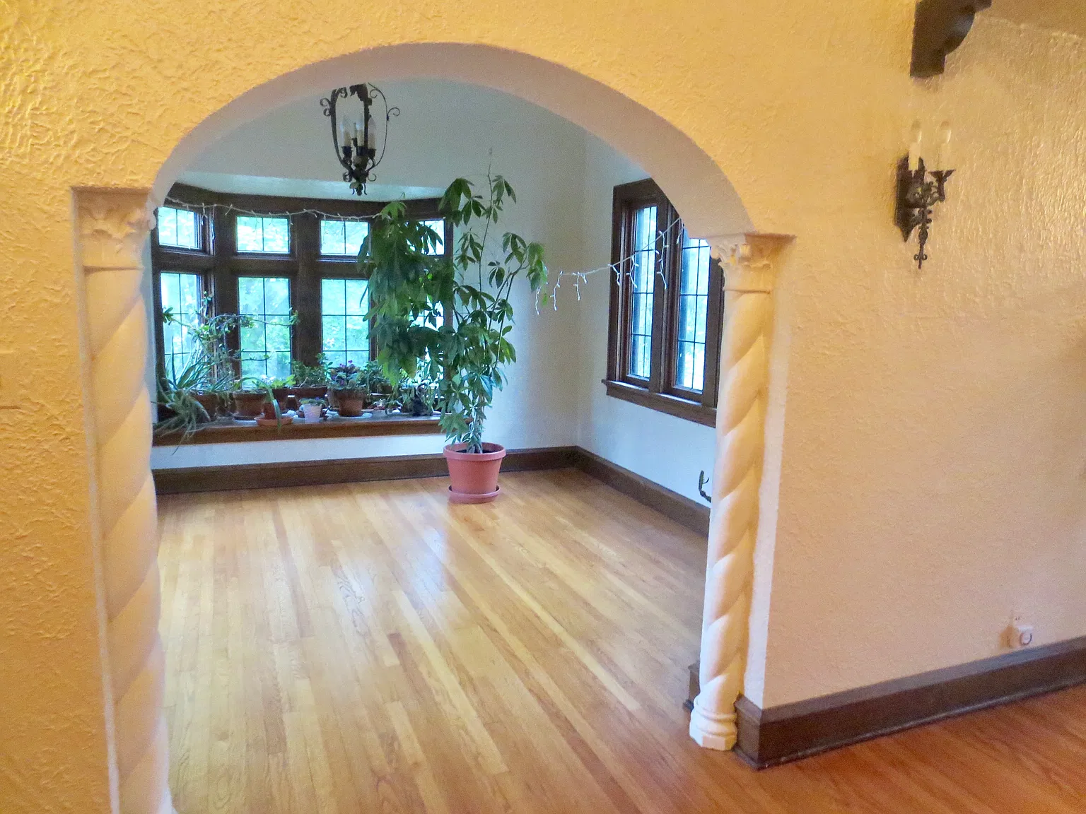 5 bed, 3000 sqft, $2,900 — Photo 4