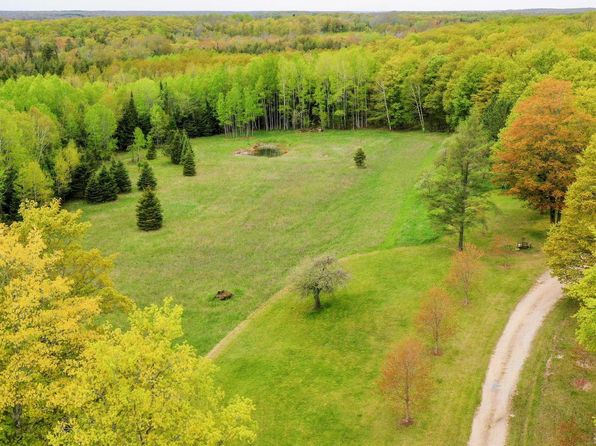 8950 N Wolfe Rd, Germfask, MI 49836