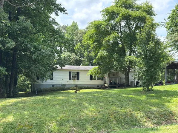 1247 Derby Dr, Cohutta, GA 30710