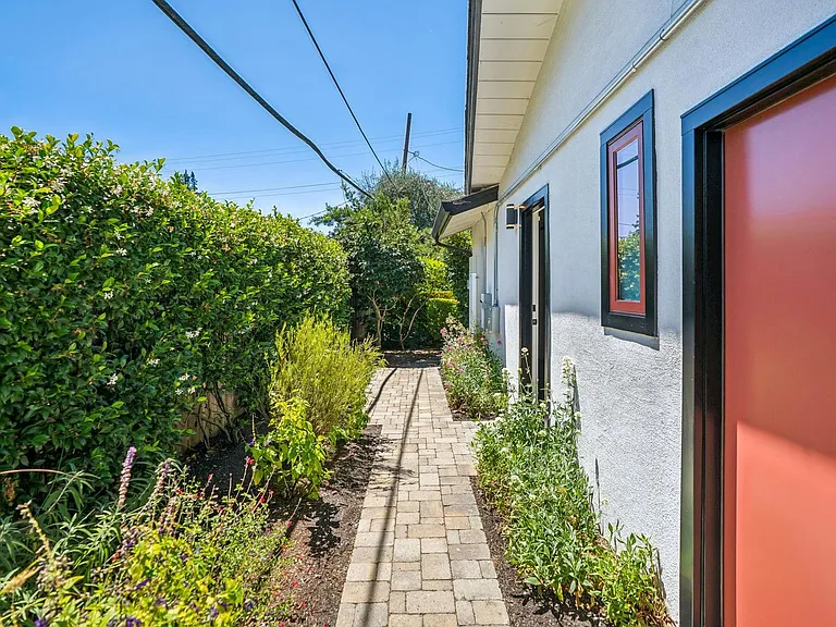 175 E Creek Dr — Photo 34