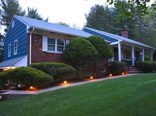 67 Deerfield Ter, Mahwah, NJ 07430