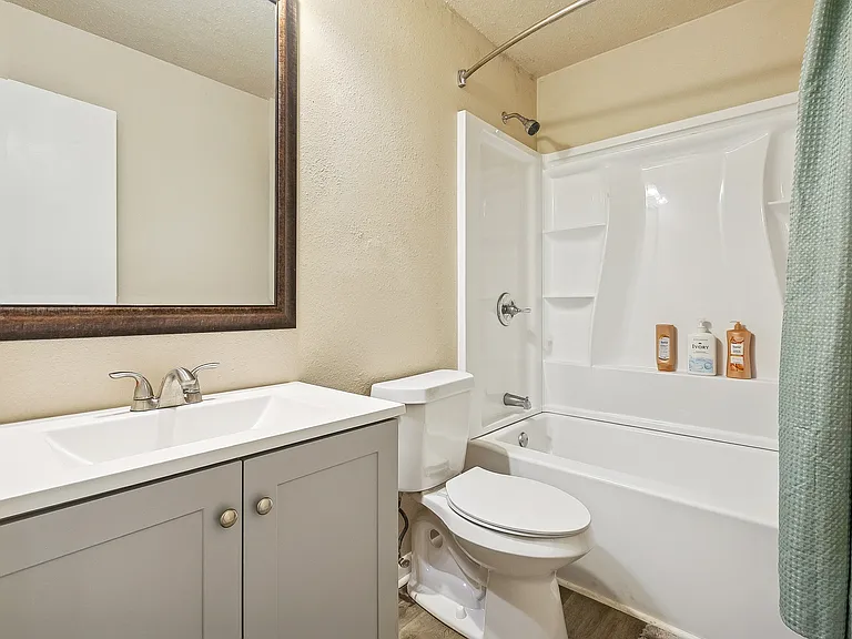 4308 Belvedere St #205 — Photo 6