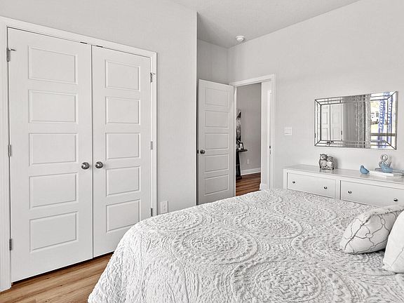 4th image of 18377 Spring Hill Dr