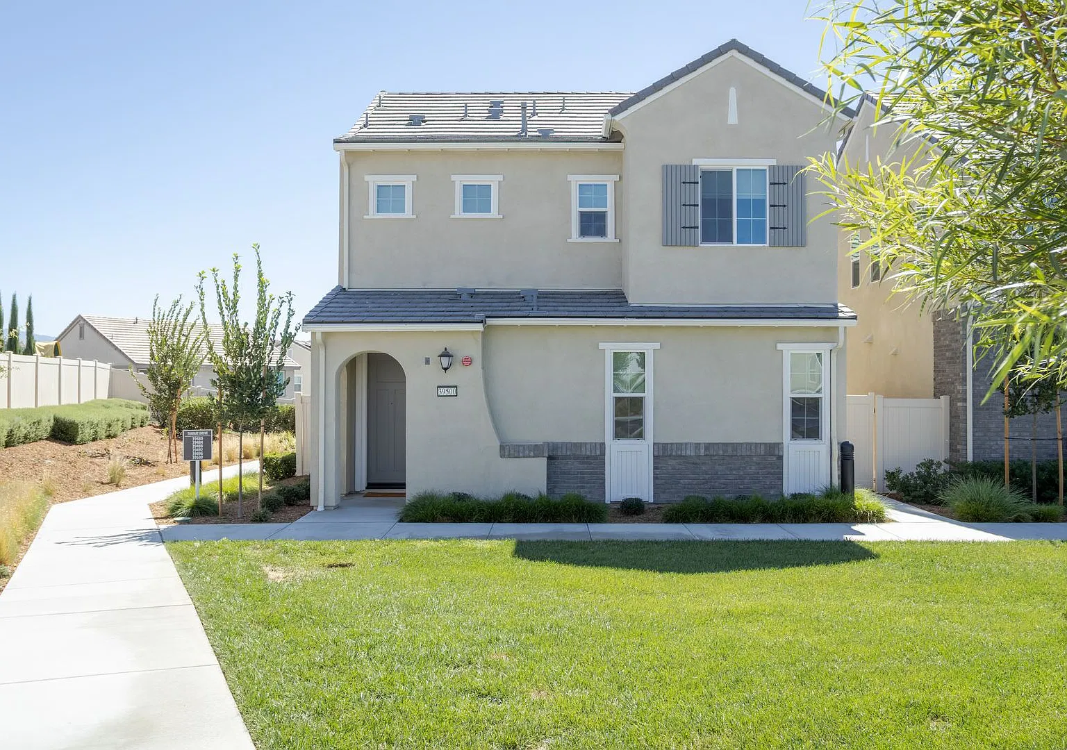 Upgraded Home In Sommer's Bend! — Photo 1