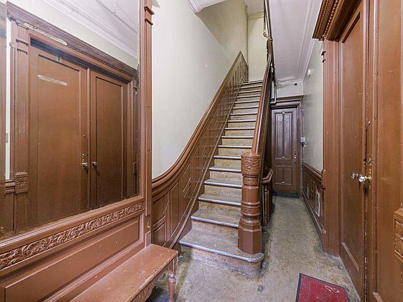 5th image of 334 Jefferson Ave