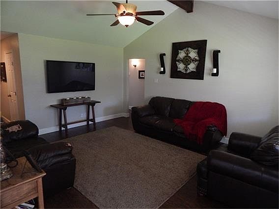 3rd image of 3880 Jasmine Dr