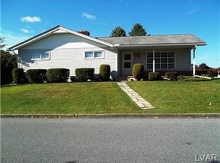 2534 Gap View Rd, Slatington, PA 18080