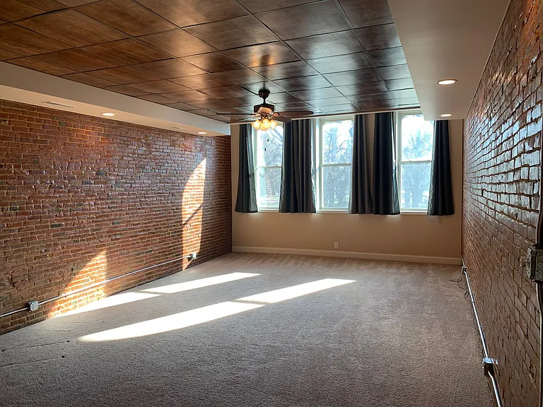 405 Hampshire St — Photo 2