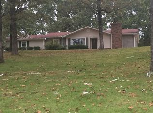 171 Fairway Ln, Selmer, TN 38375