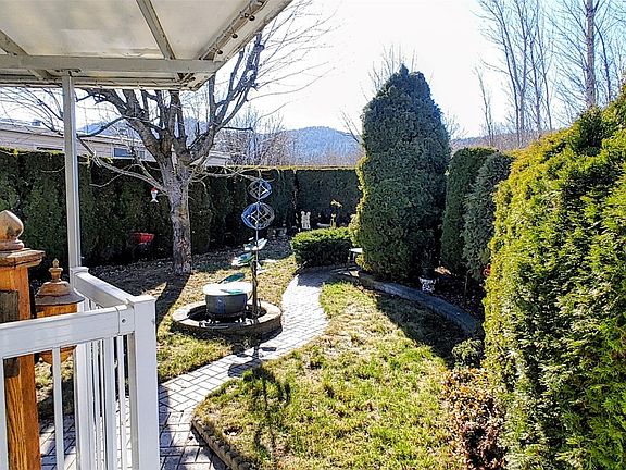 5th image of 415 Commonwealth Rd #795