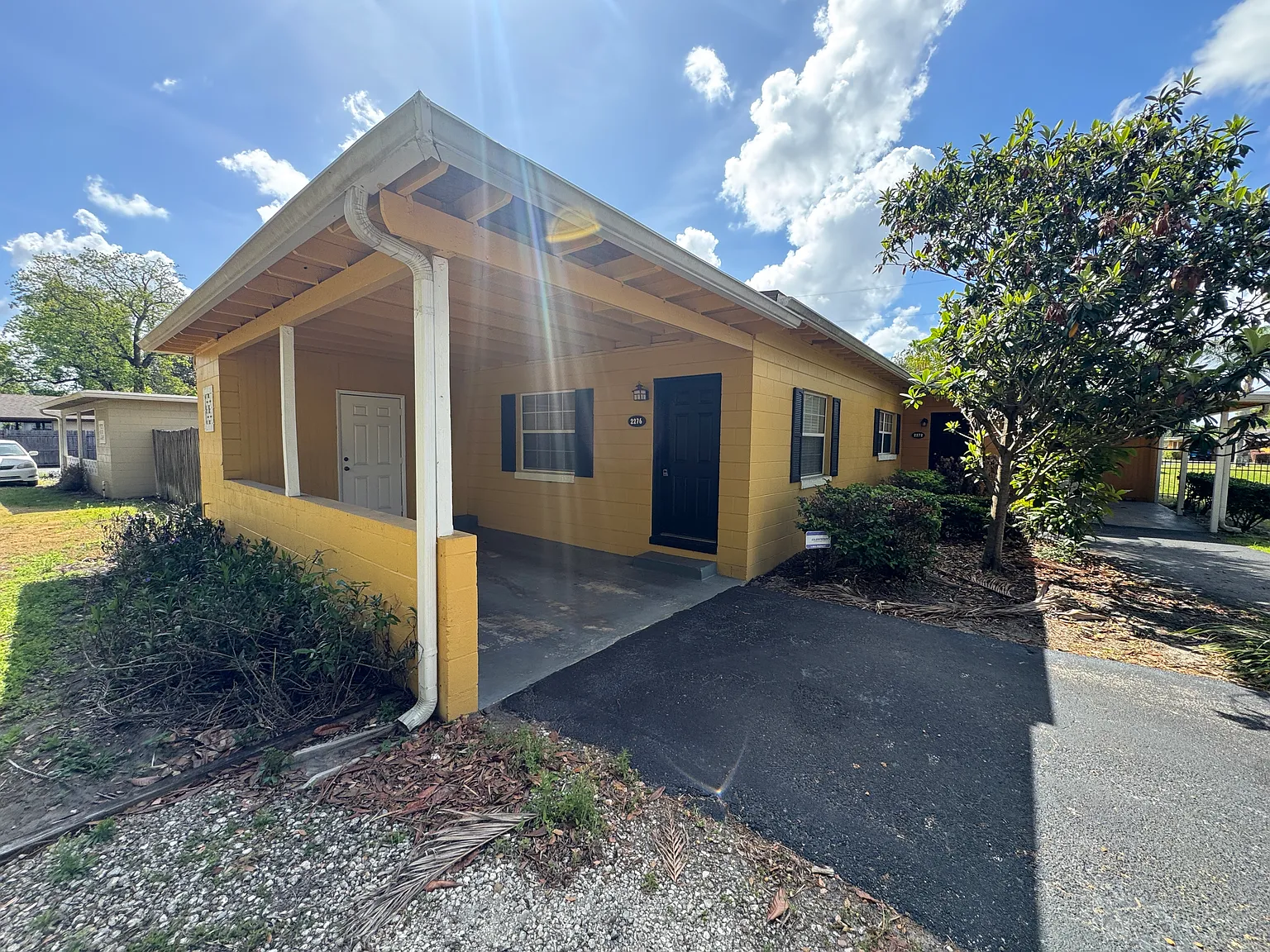 2 bed, 677 sqft, $1,549 — Photo 1