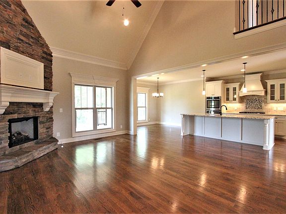 5th image of 717 Farmington Drive 146 #C-lot 146