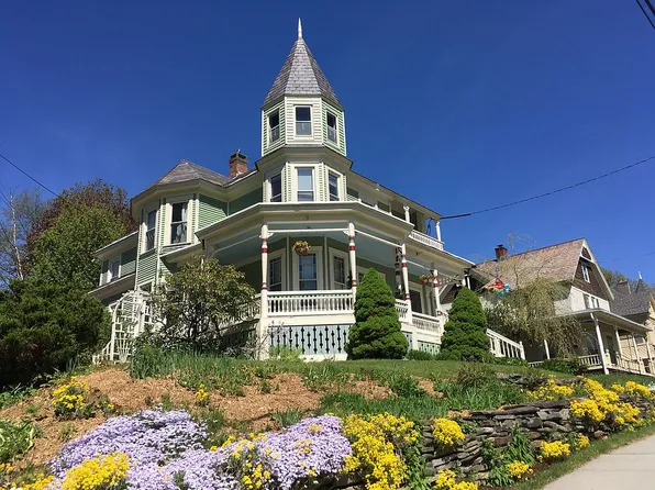 49 Evergreen Ave, Rutland, VT 05701