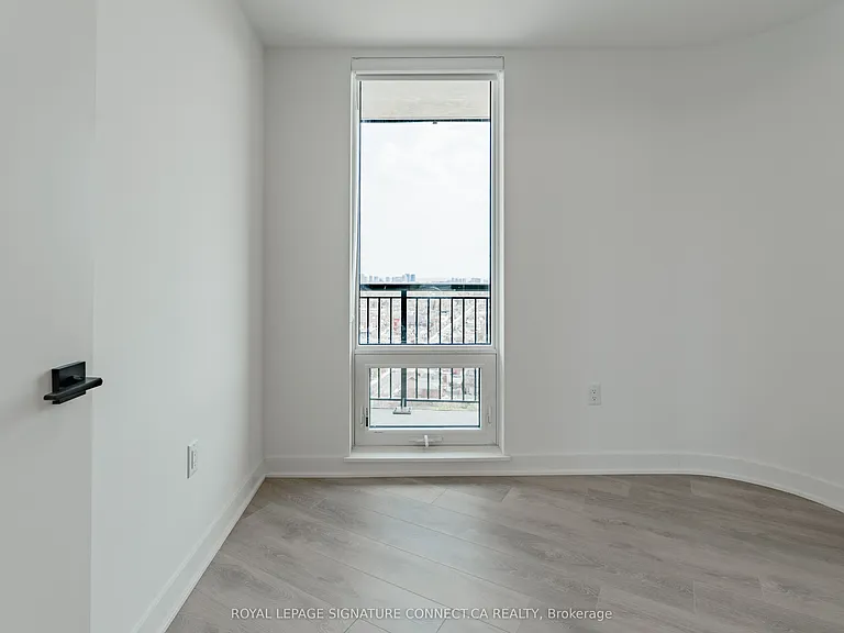 1185 Dupont St #1307 — Photo 15