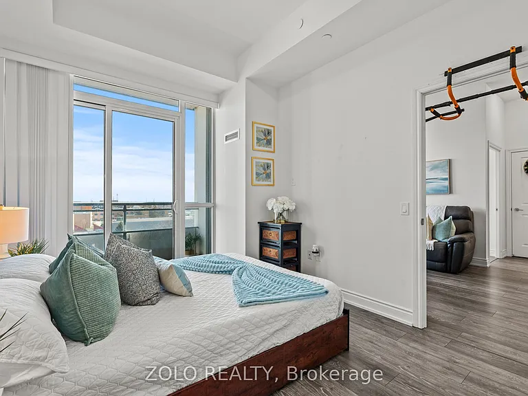1050 Main St E #618 — Photo 23