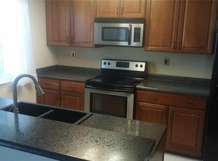 208 Henwick Ct, Chesapeake, VA 23320