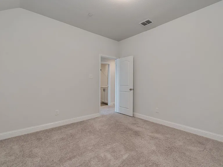 6805 Andrew Dr — Photo 23