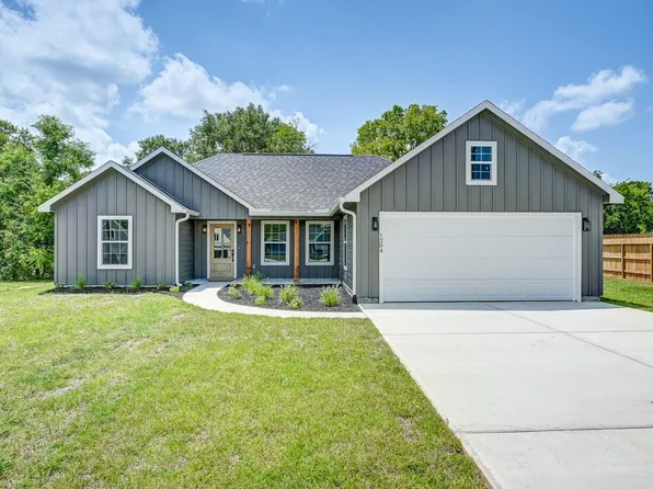 1204 Ada St, New Waverly, TX 77358
