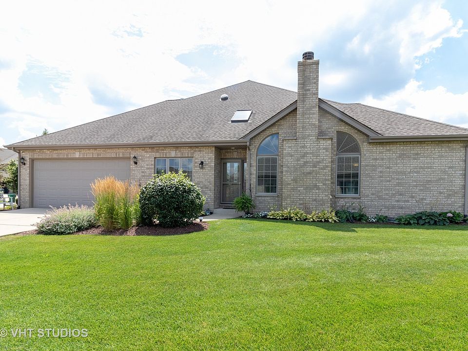 1st image of 16082 Penny Ln