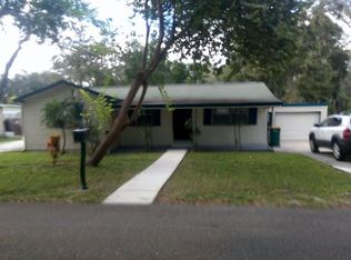 903 Maplewood St, Tavares, FL 32778