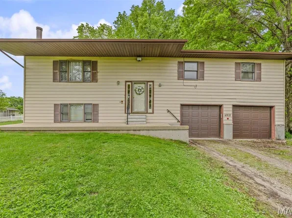 4918 Oakridge Dr, Granite City, IL 62040
