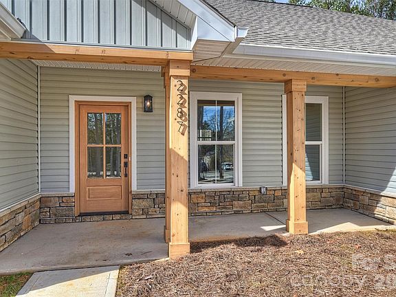 2nd image of 2287 Lee Lawing Rd