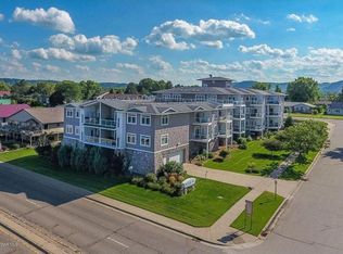 1215 N Lakeshore Dr, Lake City, MN 55041
