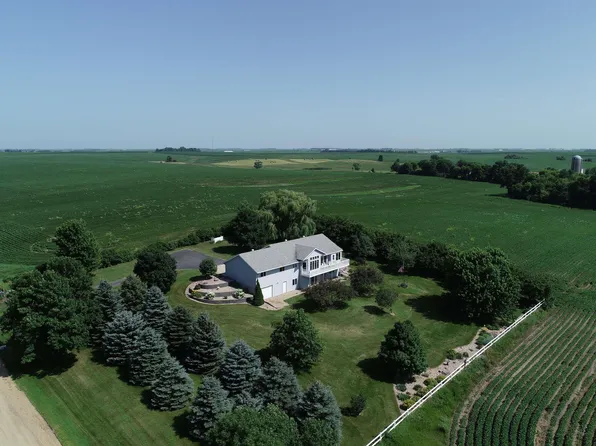 1410 101st St, Luverne, MN 56156