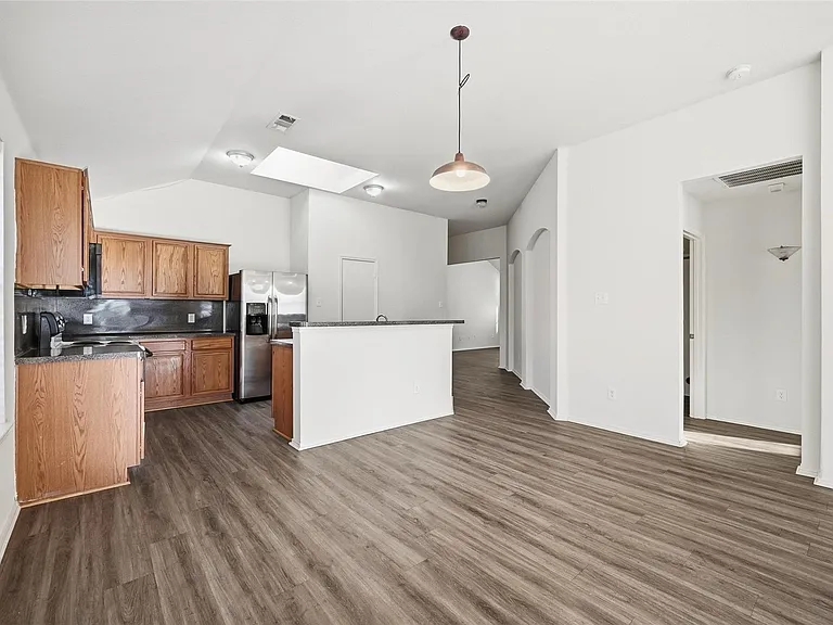 518 Niagara Falls Dr — Photo 29