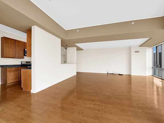 4th image of 450 E Waterside Dr #2902