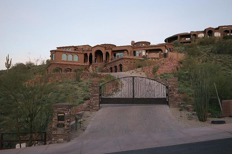 1st image of 9245 N Vista Verde Ct