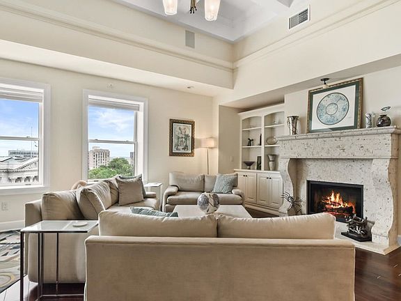 3rd image of 123 W Washington Ave Penthouse 1007