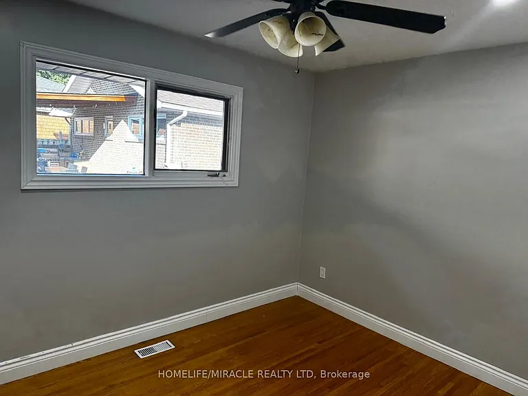 920 Willowdale Ave — Photo 9